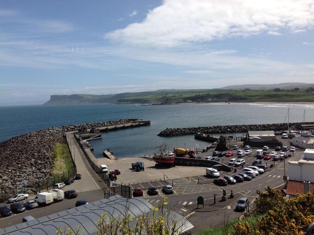 Garron View Bed and Breakfast Cushendall Buitenkant foto