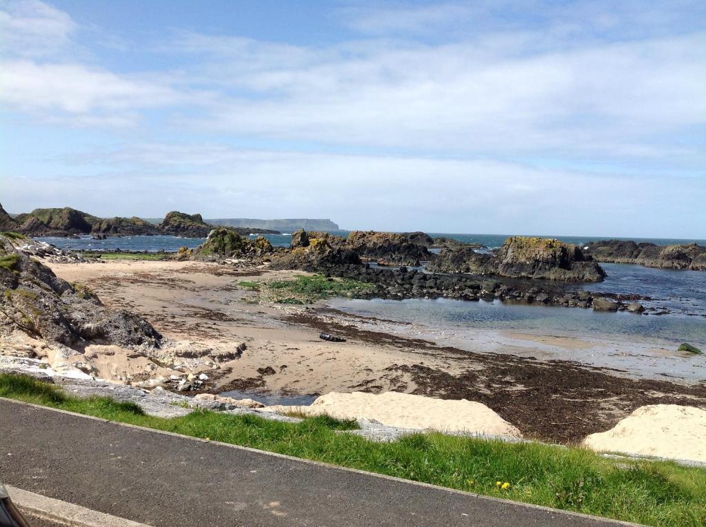Garron View Bed and Breakfast Cushendall Buitenkant foto