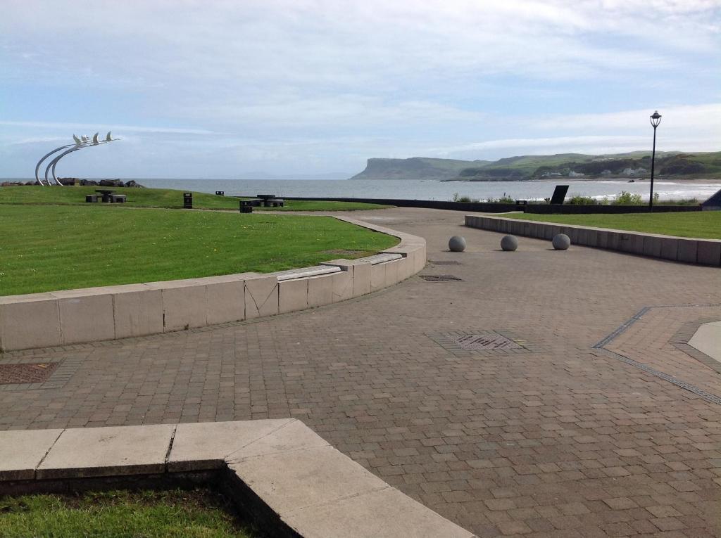 Garron View Bed and Breakfast Cushendall Buitenkant foto